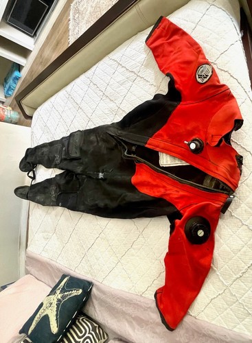 DUI DRYSUIT CF200 - Picture 3 of 13