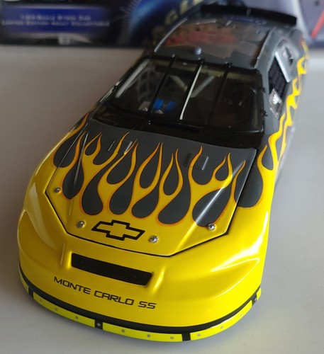 Jimmie Johnson 2006 Lowe’s Track Tested "FLAMES" 1/24 Test Car 3552 made - Picture 3 of 8