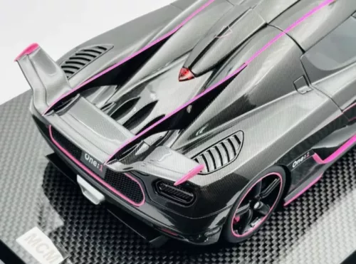 1/18 MCM Koenigsegg Agera One:1 Carbon/Pink Limited Edition 30pcs - Picture 5 of 7