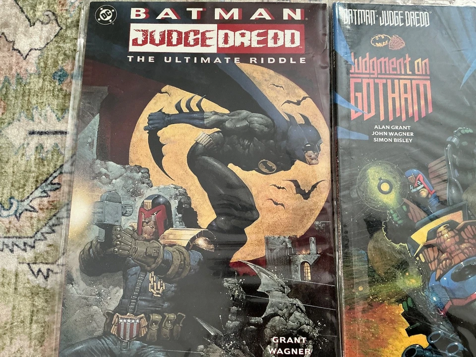 Juego de 3 cómics Batman Judge Dredd Judgement Gotham y Ultimate Riddle Foto 2 de 4
