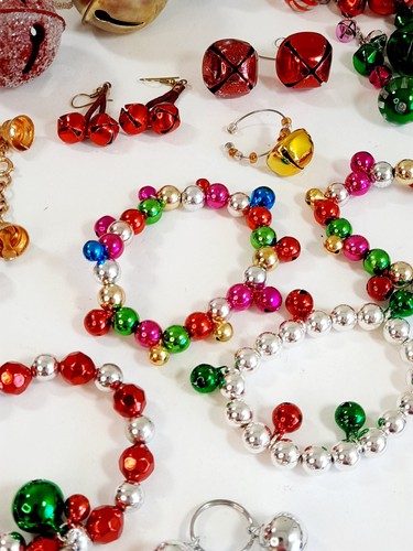 Christmas Bell Lot Bells & Jewelry 35 Pieces Necklaces Bracelets Earrings - Picture 11 of 14
