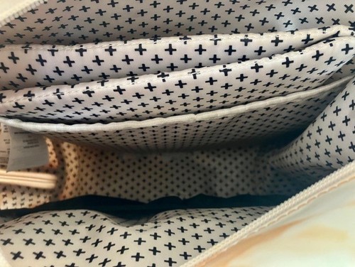 Neuer Petunia Pickle Bottom Rucksack Wickeltasche. Mehrere Fächer. - Bild 8 von 9