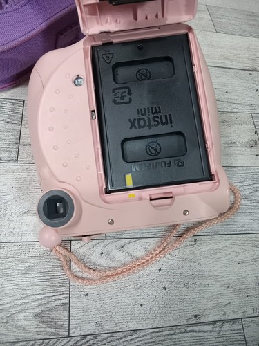 Fuji Instax Mini 7 plus Camera Light Pink Kids Film With Carrying Case - Picture 4 of 15