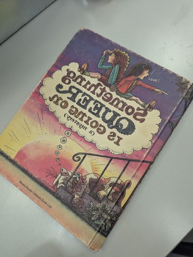 Something Queer Is Going on: A Mystery Vintage 1973  - Picture 5 of 17