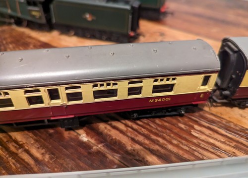 Hornby Flying Scotsman 60103 & Mallard 60022 Trains Incl Coal Carts & Carriages - Picture 11 of 21