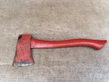 Vintage True Temper Flint Edge 2 lbs. Red Axe Hatchet Wood Handle Old Used Tool