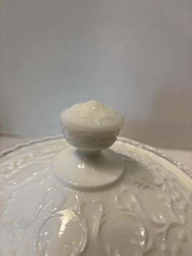 FENTON SPANISH LACE CANDY DISH W/LID 8 1/2" - Picture 3 of 5