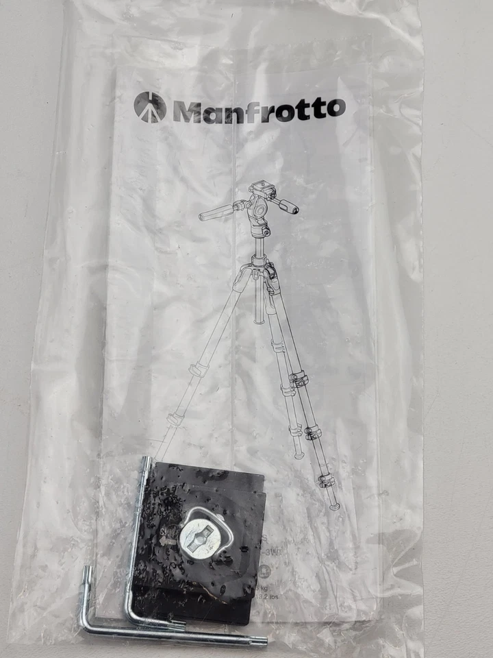 Manfrotto befree MKBFRLA4BK-3WUS Fluid Head Advanced 3-Way 59.4" Tripod - Image 2 of 4