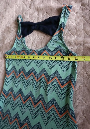 Top tunica Rue 21 blu navy acqua zig zag righe fiocco schiena donna taglia S small usato in ottime condizioni - Foto 4 di 10