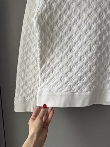 Louis Vuitton Embossed Monogram Pattern White Sweatshirt  Women's S / US 4 - Picture 5 of 6