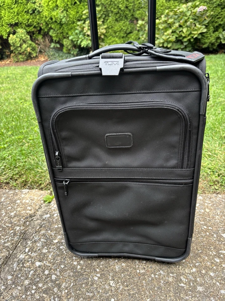 TUMI 22” Upright Wheeled Expandable Carry On Black Suitcase 2268D3 - Image 2 of 4