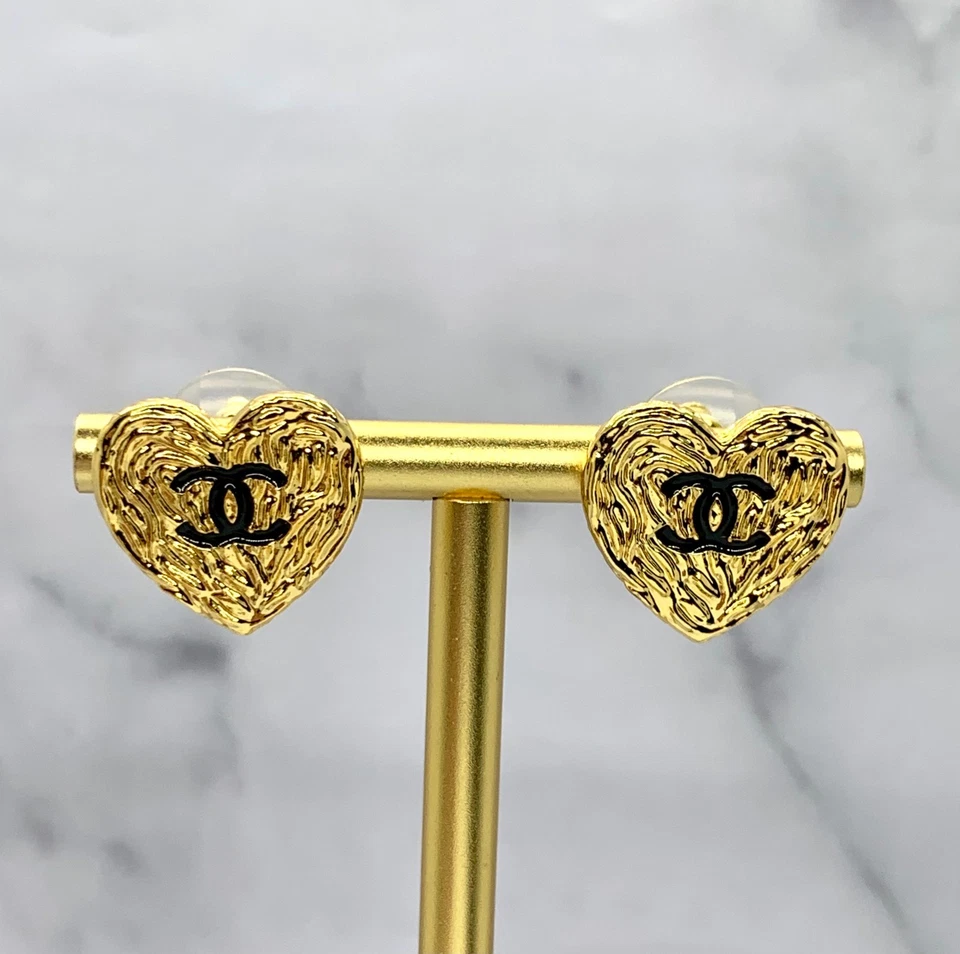 Подлинный CHANEL CC сердце серьги-гвоздики - бывшие в употреблении / LP5263 - Изображение 2 из 4