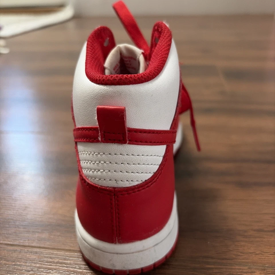 Nike Dunk High PS Niños Tenis Blanco/Rojo Universitario, Talla 13.5, DD2314-106 Foto 4 de 4