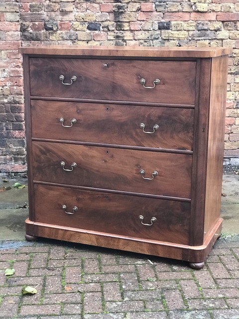 Victorian Mahogany Chest Of Drawers. Large In Size Victorian Mahogany Chest Of Drawers. Large In Size