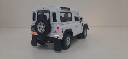 1/24 Welly Land Rover Defender White, LED customized by MBW - Picture 7 of 14
