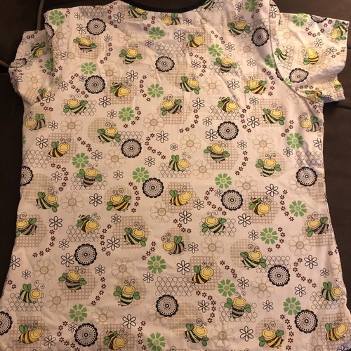 Cute happy bees Scrub top women xl with pockets - Picture 2 of 4