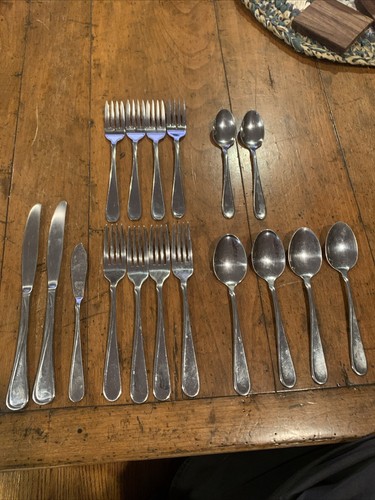 17 pcs Oneida USA Flight Reliance Stainless Flatware