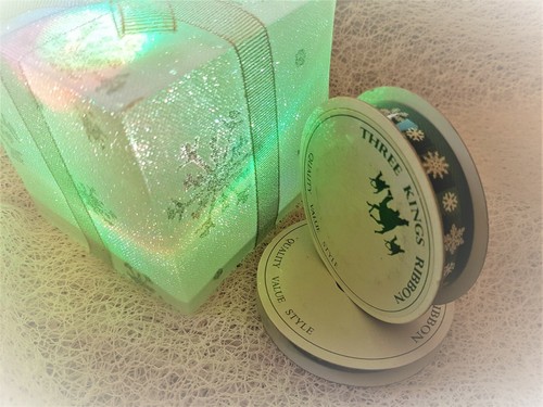 Christmas SNOWFLAKE Red Ivory & Green on Twill herringbone 10 & 15mm - mini reel - Picture 10 of 10