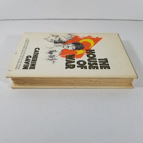 The House Of War By Catherine Gavin 1970 Book Club Edition Hardcover Dust Jacket - Imagen 2 de 6