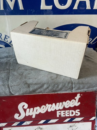 Ertl International Tractor Hardware Hank Limited 1 Of 5,000 Diecast 1:16 - Picture 3 of 3