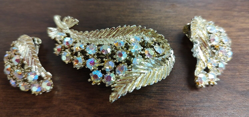 Vtg BSK Rhinestone Leaf Iridescent Brooch Clip Earrings Signed Beautiful! - Picture 2 of 3