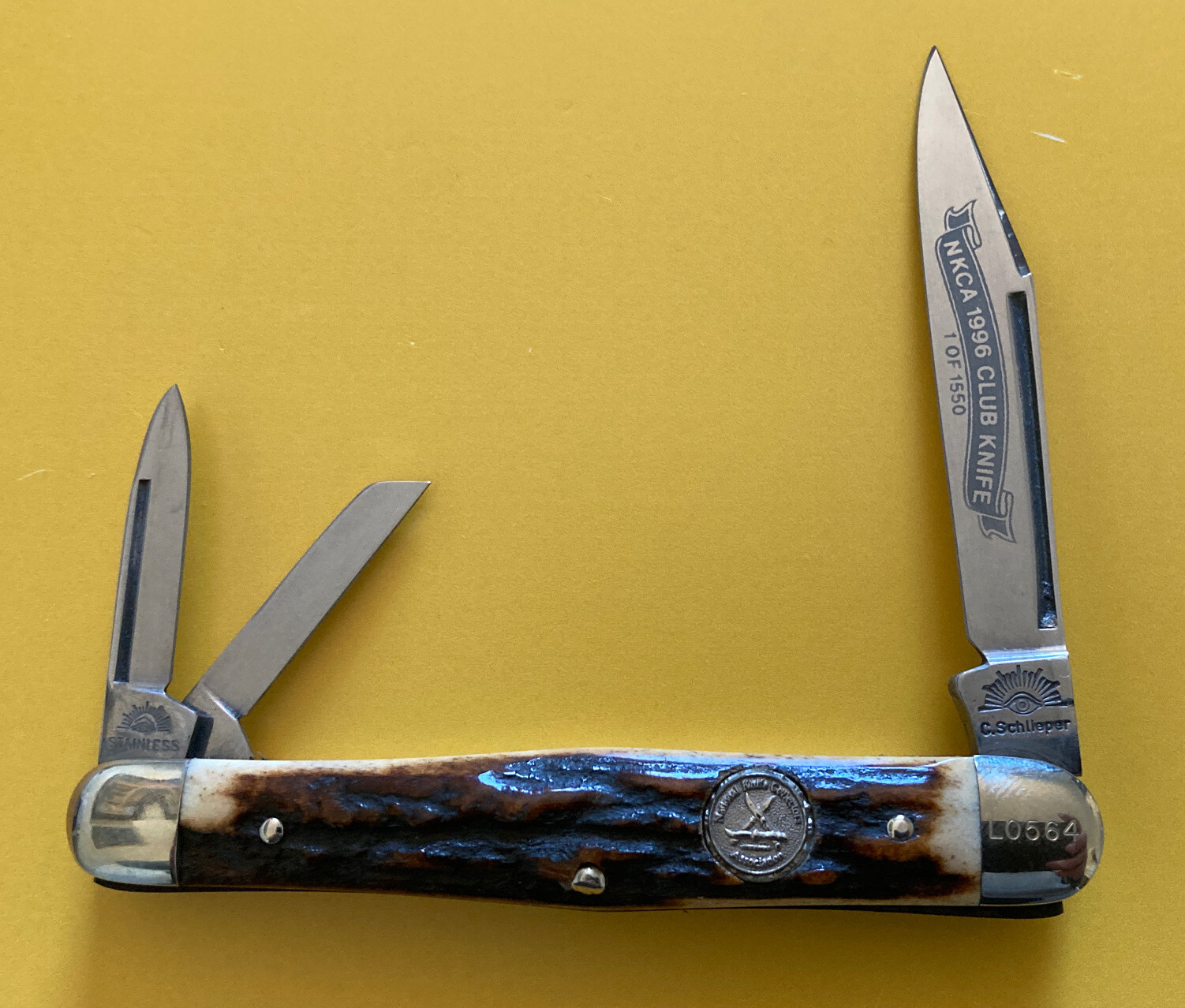 EYE BRAND CARL SCHLIEPER GERMANY 1996 NKCA STAG 3 BLADES KNIFE #0564 RARE NOS.