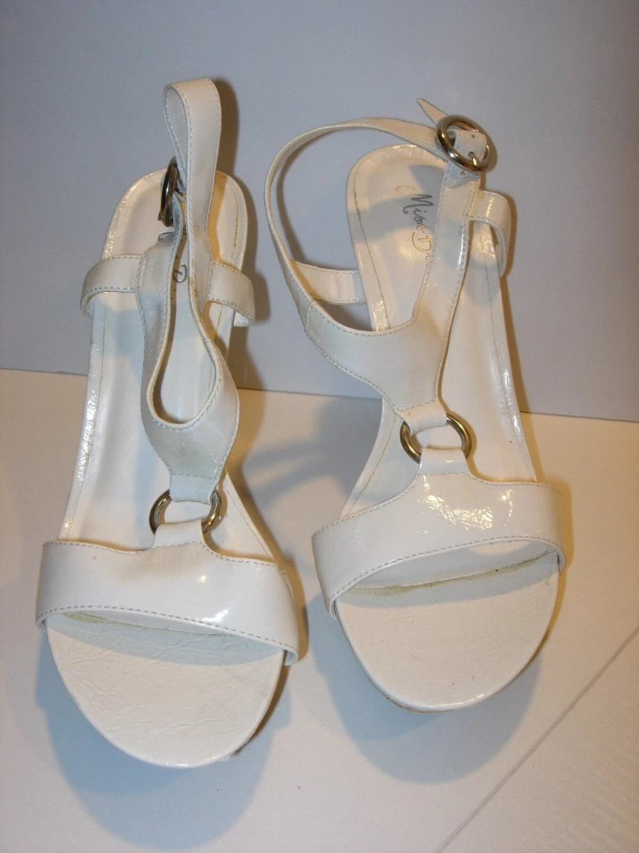 Patent shop sandal heels