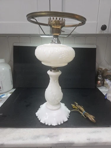 Milk Glass Table Lamp with Grape & Vines, Vintage 20.25" Lamp, Retro Home Decor