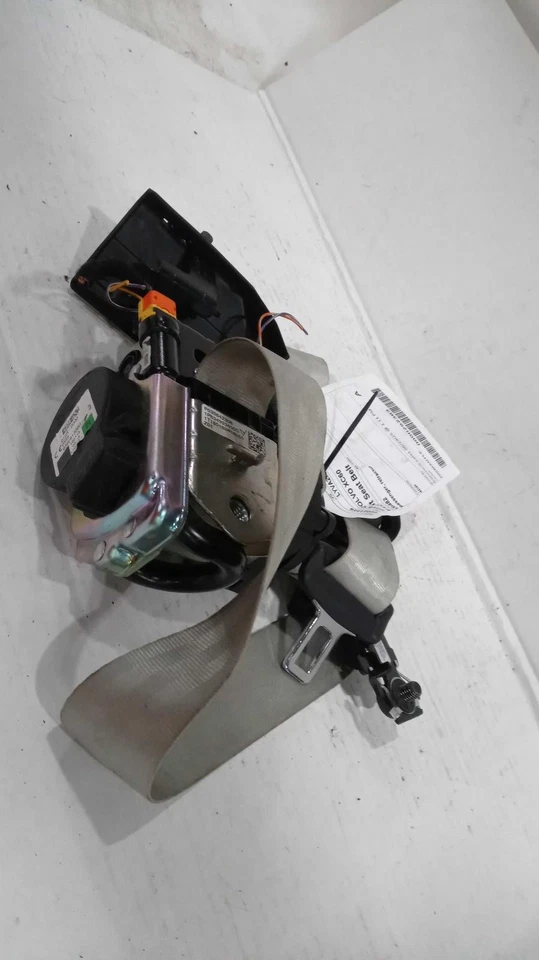 Used Front Right Seat Belt Front fits: 2018 Volvo XC60 passenger retractor Front Foto 2 de 4