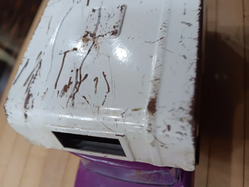 Camión cámper Tonka vintage - juguete de metal púrpura y blanco con rasguños y arrogancia Foto 2 de 4