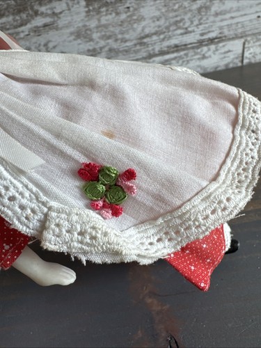 Vintage viktorianisches Porzellan 7 Zoll Puppe Ornamente Landhauskleid - Bild 4 von 4