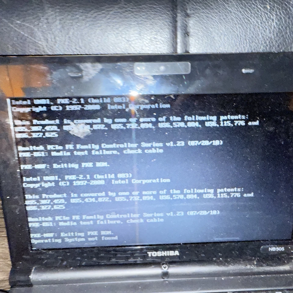 Toshiba NB505 NetBook Intel Green Sticky cover. Wiped. Working - Image 3 of 4