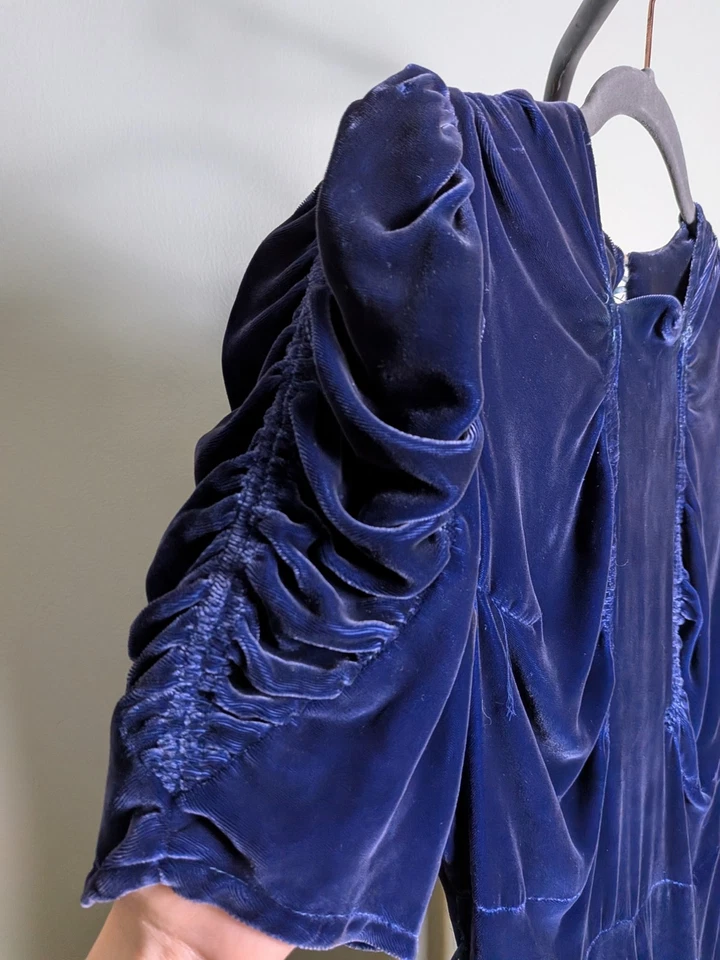Vestido vintage con cinturón de terciopelo de seda manga acanalada azul profundo años 40 *tal cual Foto 2 de 4