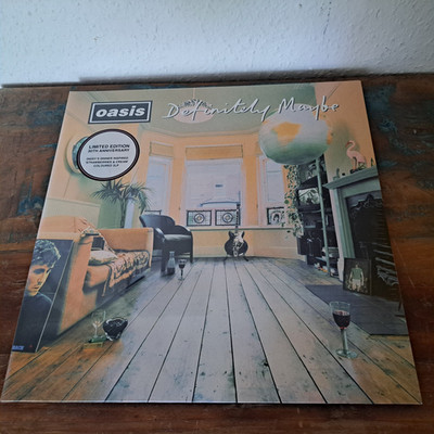Oasis: Definitely Maybe (30th Annivers.), (Strawberries & Cream Vinyl) auf 2 LP