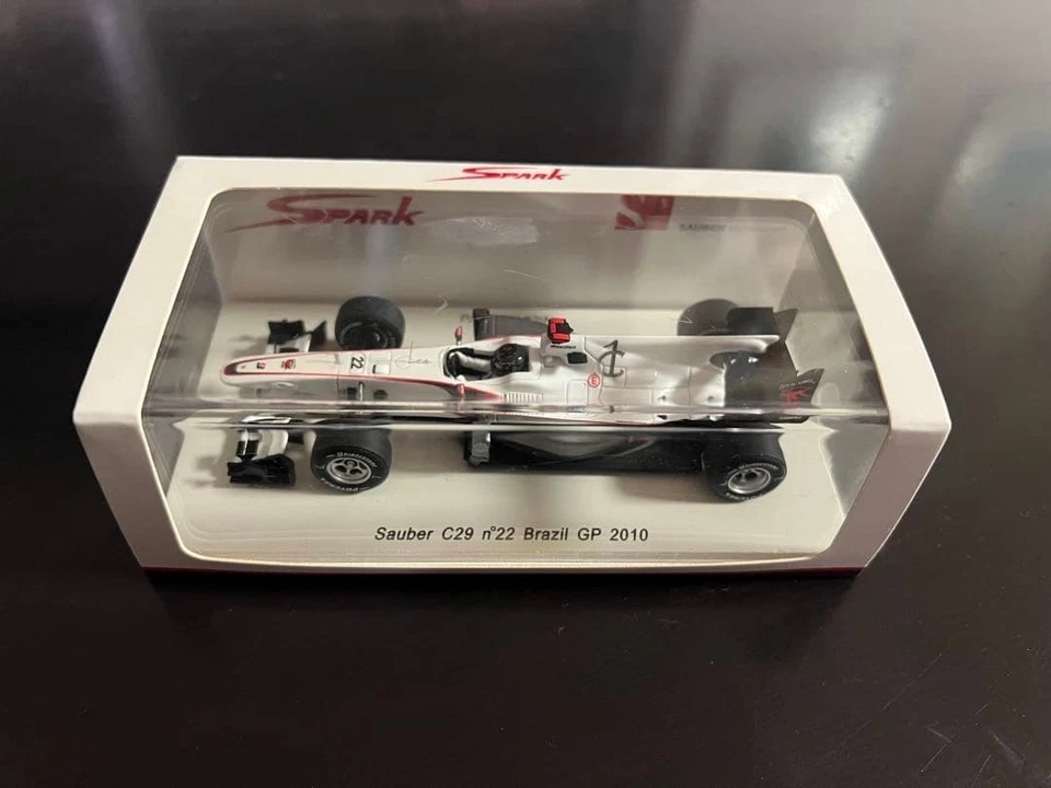 Modellino auto Spark 1/43 Sauber C29 #22 GP Brasile 2010 Nick Heidfeld F1... - Immagine 3 di 4