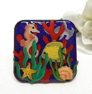 SEA LIFE OCEAN THEMED FISH PIN OOAK COLLECTIBLE PIN BY ECHO & HARA