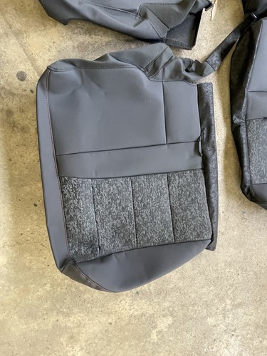 2025 Chevrolet Colorado Z71 Factory Takeoff Covers - Picture 7 of 12