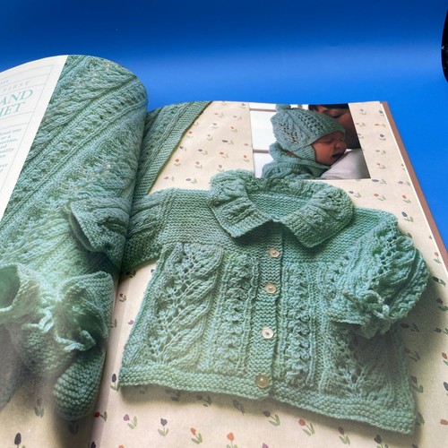 2 craft BOOKS vtg 1980s Lovable BABY GIFTS to sew crochet knit patterns projects - Bild 19 von 24