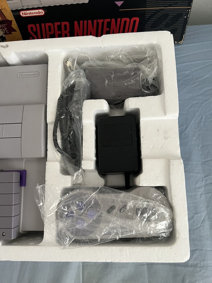 Rare Super Nintendo SNES Control Set w/ Zelda in Box Console
