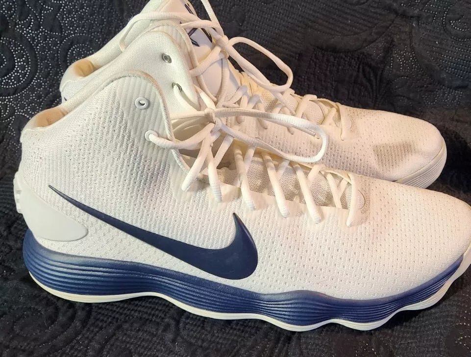Men's hyperdunk hotsell basketball shoes
