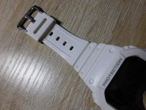 Casio G-Shock GW-M5610MD-7JF Radio Wave Solar Watches White Resin - Picture 5 of 5