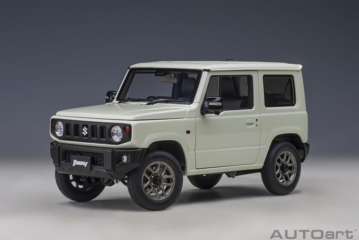 AutoArt 78505 SUZUKI Jimny (JB64) 1:18 PURE WHITE PEARL Auto AutoArt 78505 SUZUKI Jimny (JB64) 1:18 PURE WHITE PEARL Auto
