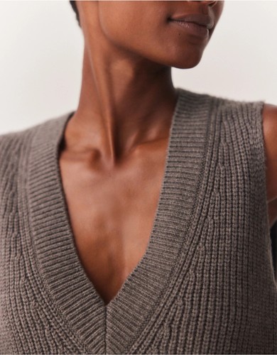 Neu mit Etikett The White Company Longline-Tanktop mit V-Ausschnitt, muskatgrau, X-Small, UVP 110 £ - Bild 5 von 5