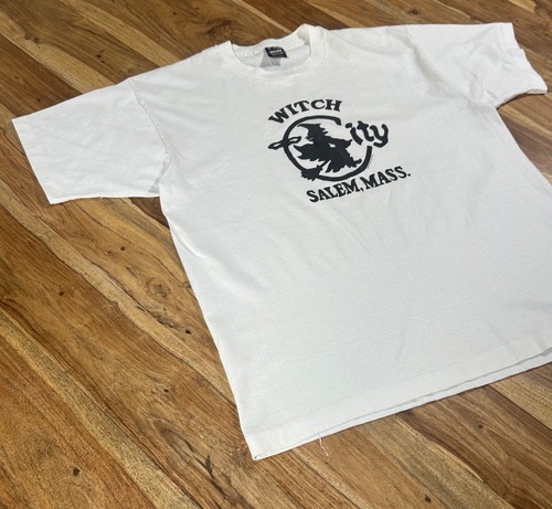 Vtg 1989 Salem Witch Fruit Of The Loom Tshirt Fits Mens Size L-XL - Afbeelding 3 van 14