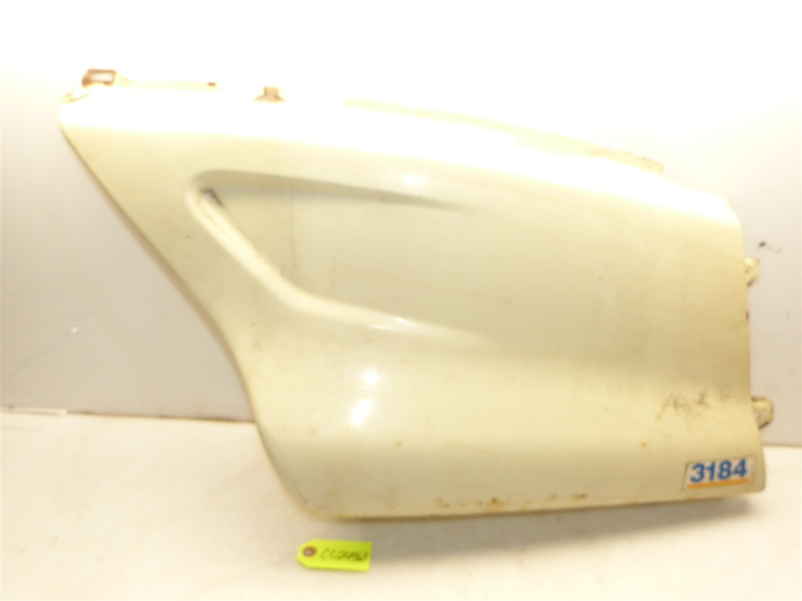 Cub Cadet 3165 3185 3204 3205 3206 3208 3184 Tractor Panel de motor lado derecho Cub Cadet 3165 3185 3204 3205 3206 3208 3184 Tractor Panel de motor lado derecho