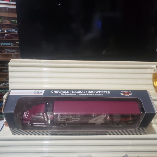 Ertl T097 1994 1/64 SPORTS IMAGE #4 HEARTBEAT of AMERICA CHEVY Transporter 5,000 - Picture 2 of 6