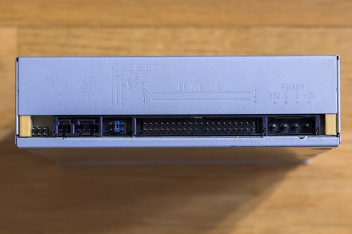 Teac 52x CD-W552E IDE / PATA CD-RW Burner - Working - Bild 6 von 6