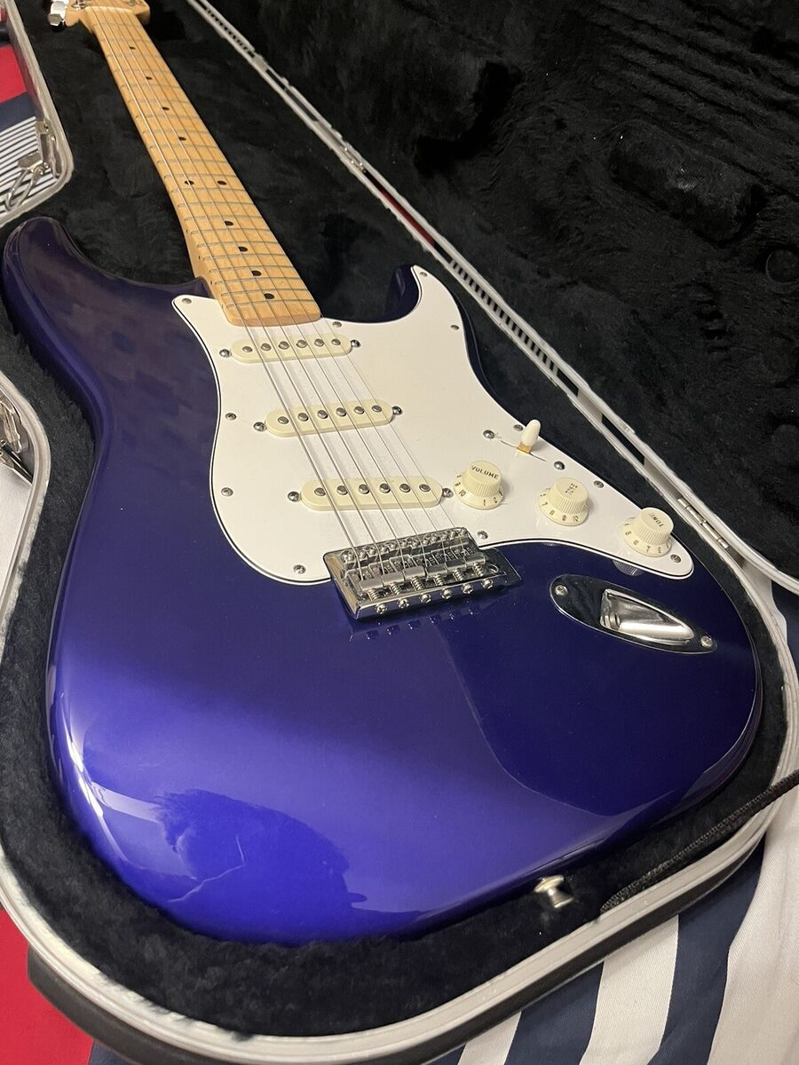 1998-1999 - Fender Purple Midnight Blue Stratocaster MIM RH 1998-1999 - Fender Purple Midnight Blue Stratocaster MIM RH