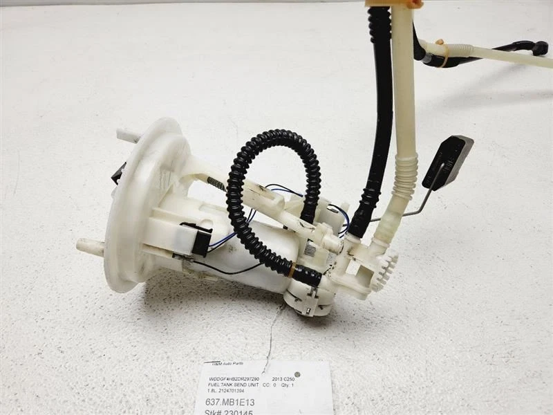 Mercedes-Benz C250 2013 tanque de combustible unidad de envío OEM 2124701394 Foto 3 de 4