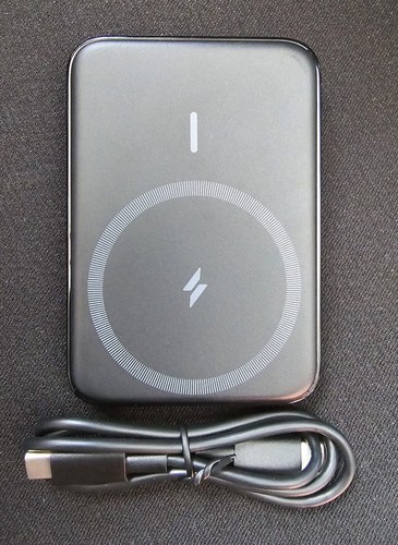 Lot de 2 Chargeur Portable sans Fil Anker MagGo 5K avec Support Power Bank A1618 - Photo 5 sur 8